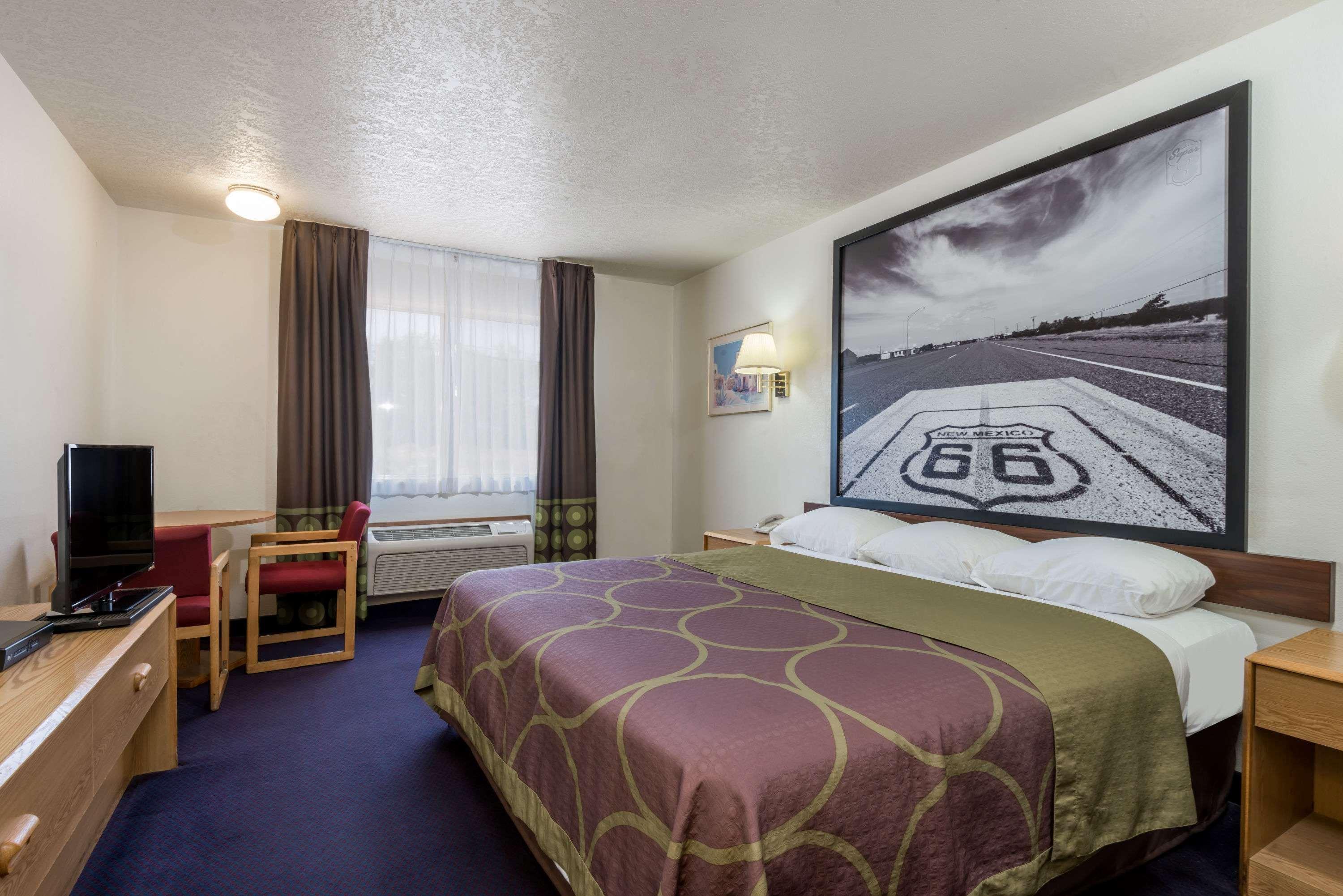 ซูเปอร์ 8 บาย วินด์แฮม เบอร์นาลิลโล Hotel ภายนอก รูปภาพ